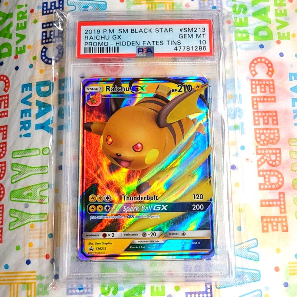 PSA 10 RAICHU GX HIDDEN FATES CARD